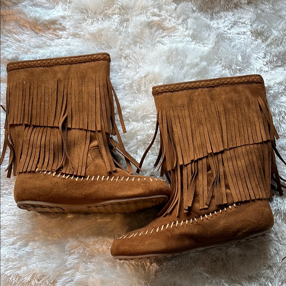 Fringed Suede Moccasin Boots - Brown